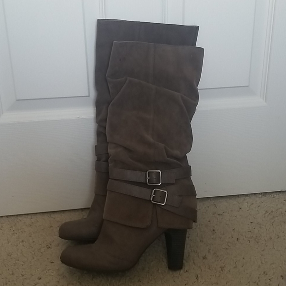 Fergalicious heeled boots - Picture 1 of 3